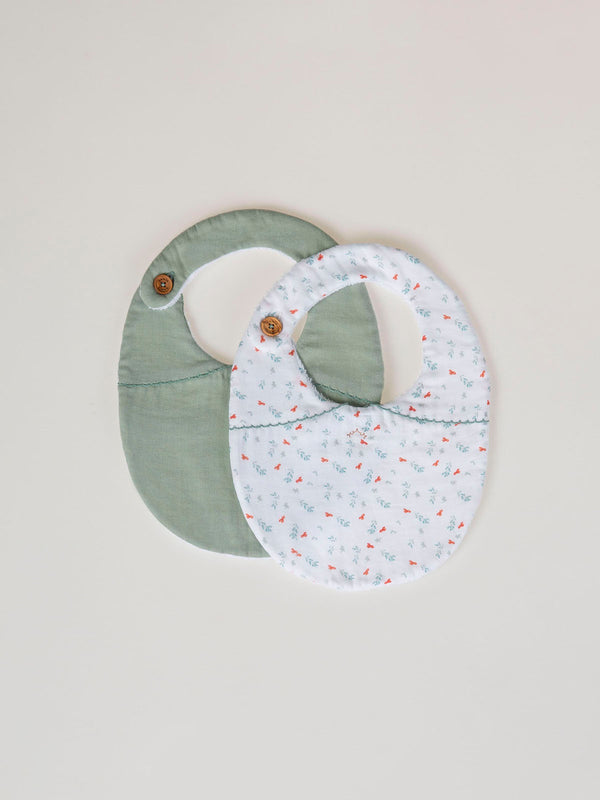 PACK OF LIGHT GREEN TOWEL BIBS