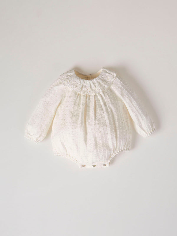 MAMELUCO CUELLO BORDADO BLANCO PURO