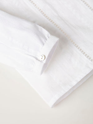 BLUSA ESTRUCTURA CUELLO SATÉN BLANCO ROTO