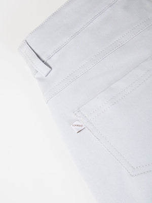 PANTALÓN CINCO BOLSILLOS ETIQUETA SARGA GRIS CLARO