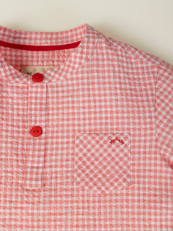 CAMISA CUELLO PANADERO MANGA CORTA SEERSUCKER CUADROS FRESA