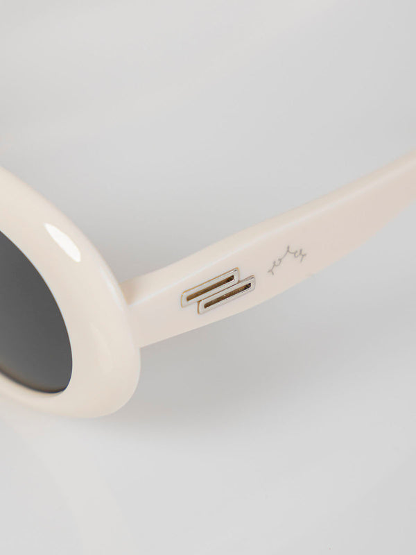 IVORY PASTE SUNGLASSES