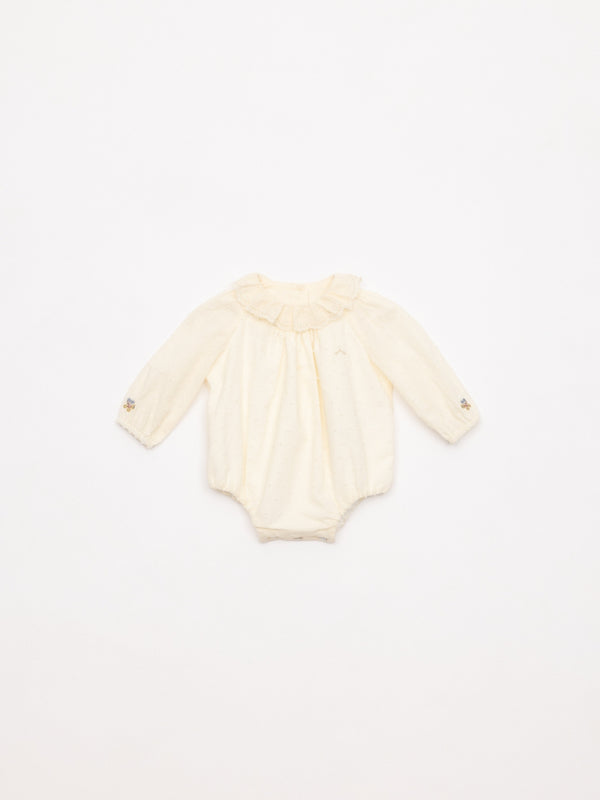 Mameluco plumeti bordado nata