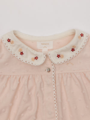 PIJAMA PLUMETI CIRCULAR CUELLO BORDADO ROSA