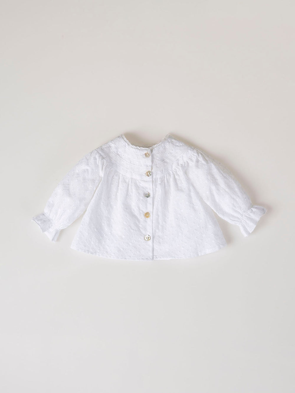 BLUSA LISA BORDADA BLANCO PURO