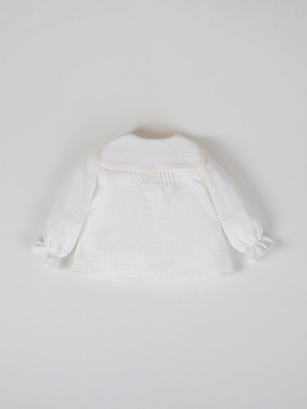 CAMISA PINZAS CUELLO PUNTILLA BLANCO PURO
