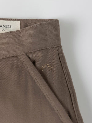 PANTALÓN JOGGER BOLSILLOS CHINO MARRÓN CHOCOLATE