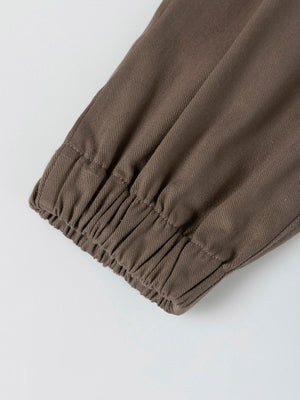 PANTALÓN JOGGER BOLSILLOS CHINO MARRÓN CHOCOLATE