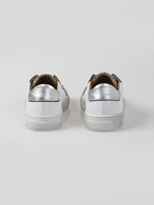CASUAL SNEAKER WITH PURE WHITE GLITTER STAR DETAIL