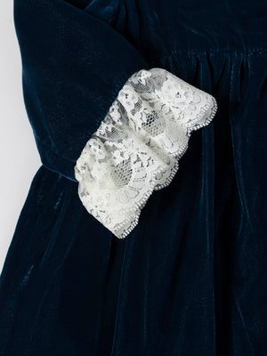 VESTIDO TERCIOPELO CUELLO Y PUÑOS PUNTILLA AZUL MARINO